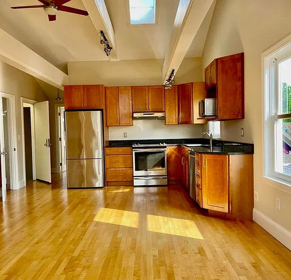 314 Islington St #5 — Photo 2