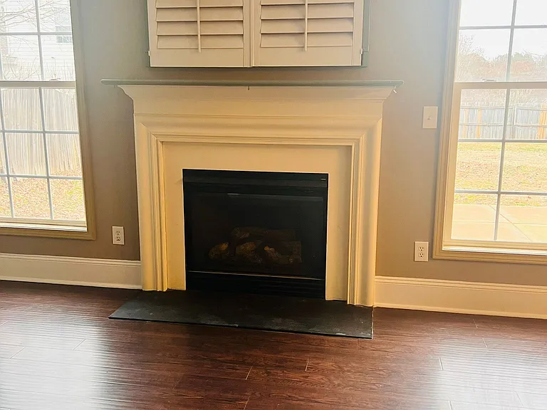 105 Charing Pl — Photo 20