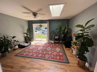 7555 SW Arago Pl, Beaverton, OR 97007