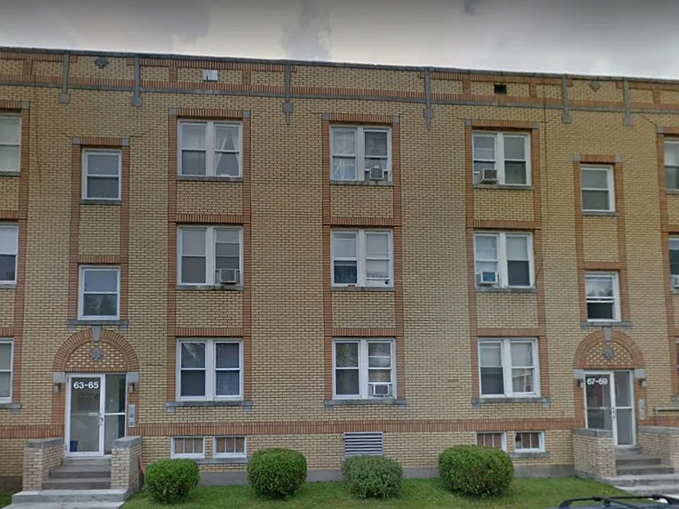 65 Colonial St