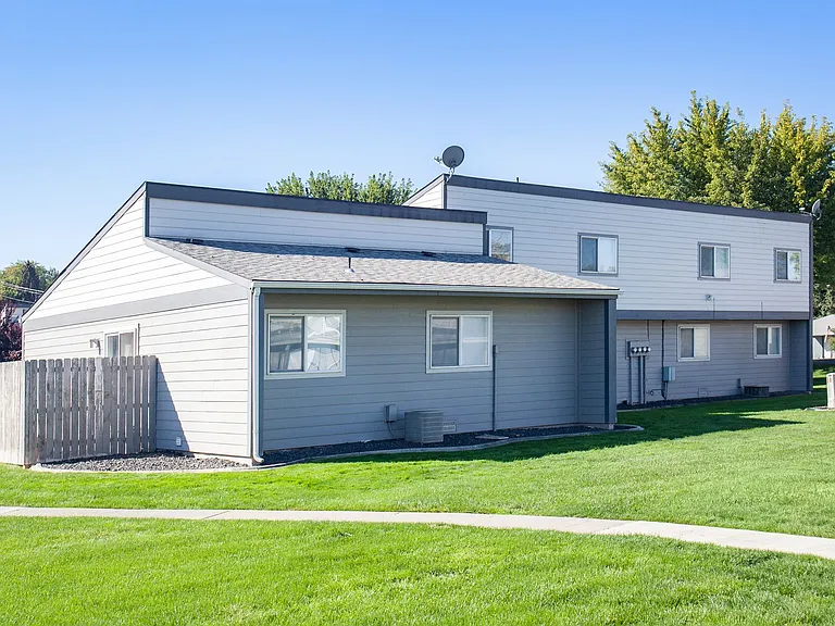 Aspen Hills Apartments — Photo 11