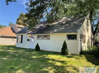 20 Dobson Rd, Edison, NJ 08817