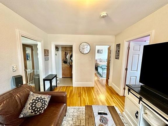 4th image of 357 Hanover St APT 2
