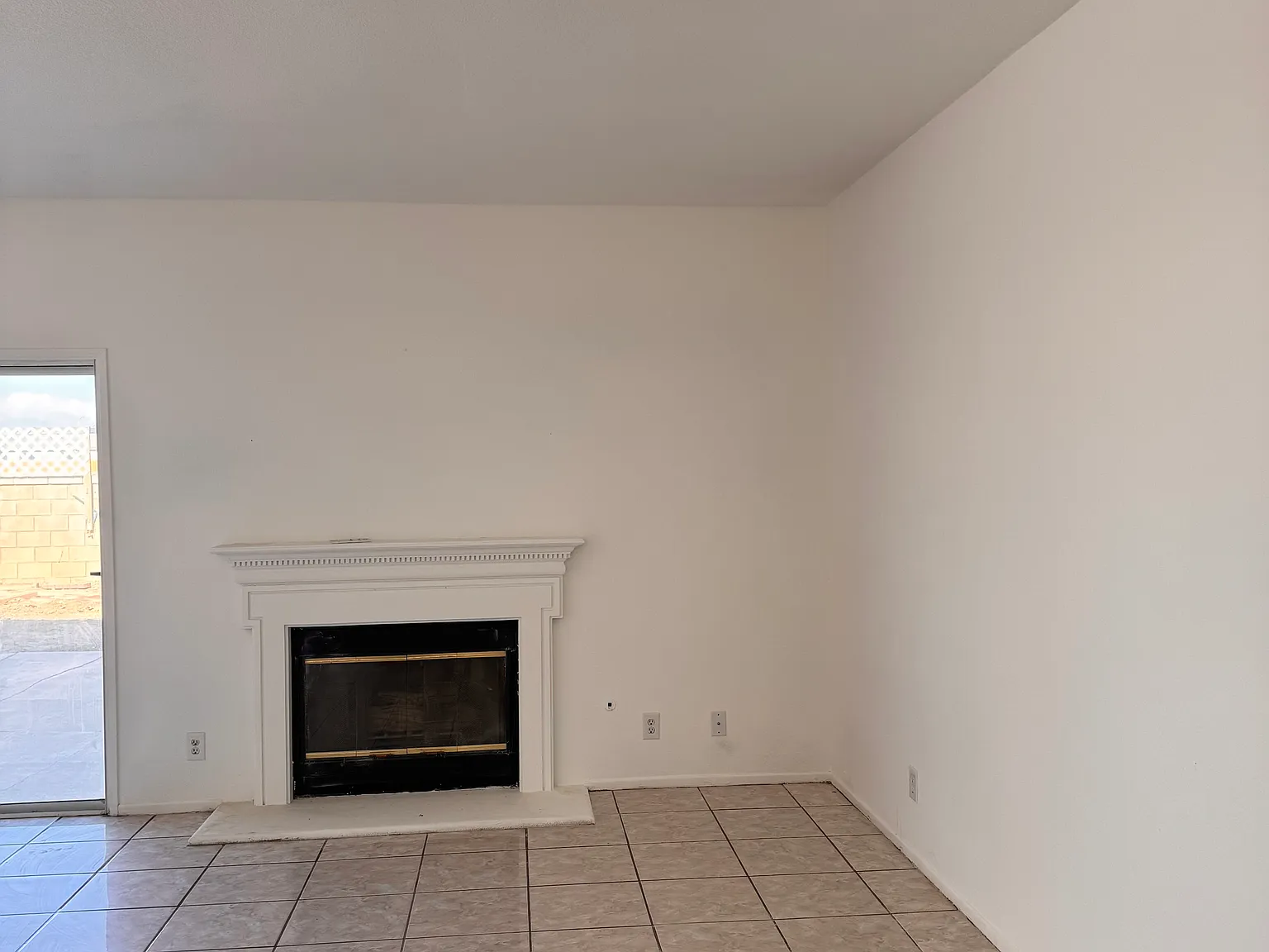 4 bed, 2200 sqft, $2,750 — Photo 3