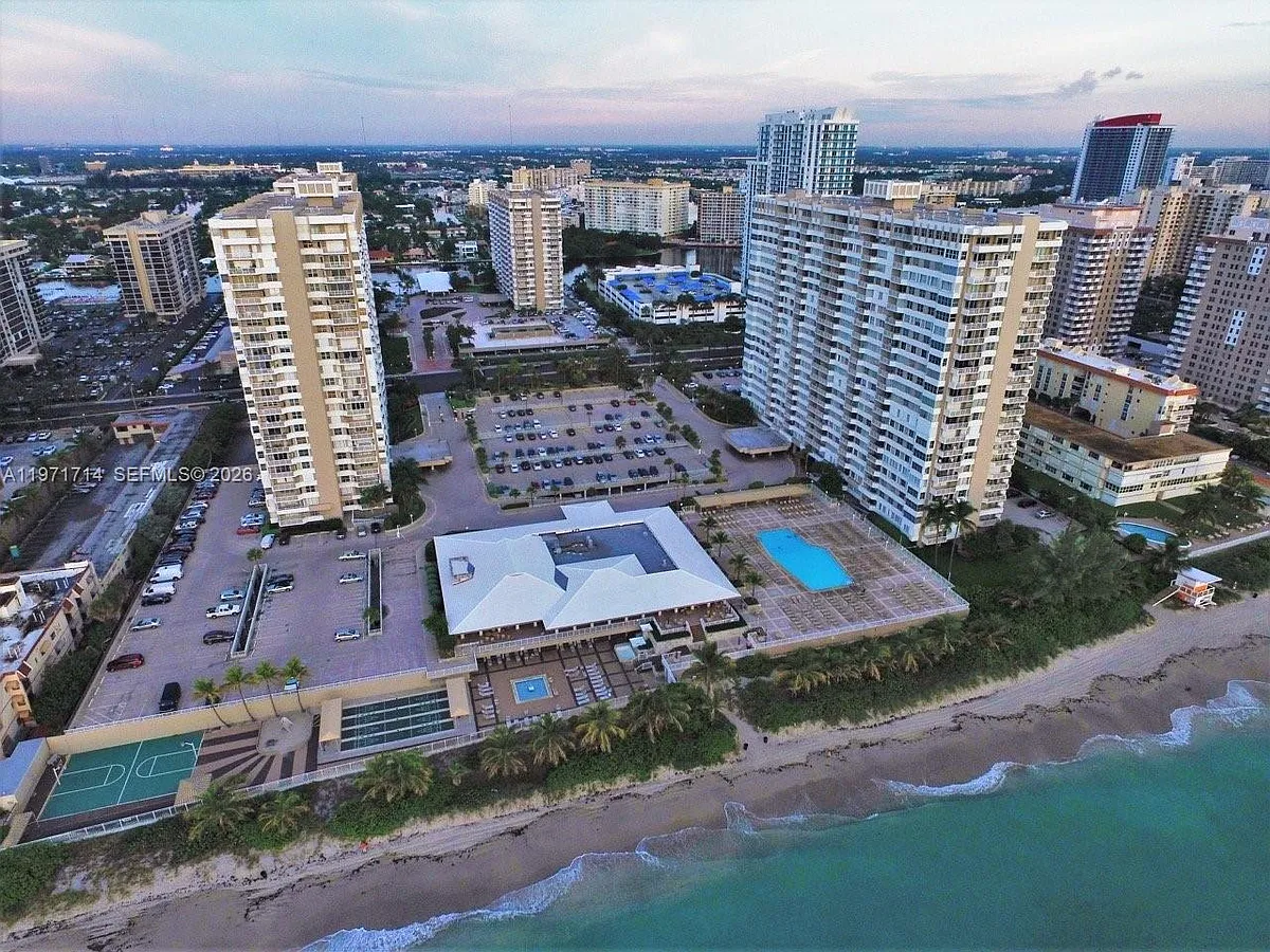 Building Photo - 1950 S Ocean Dr #18A