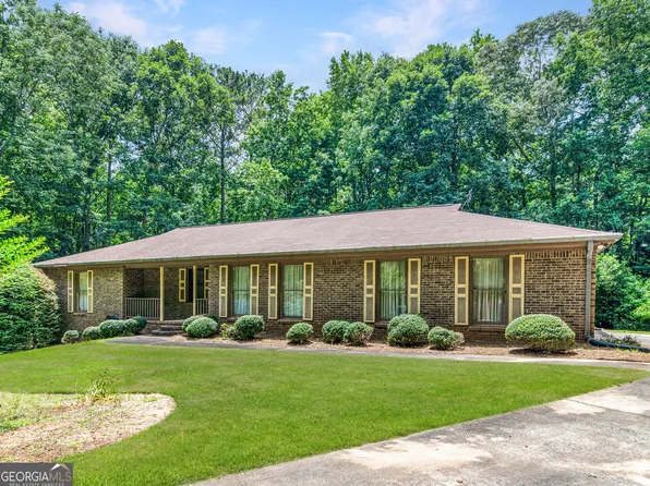 245 Countryside Dr, McDonough, GA 30252