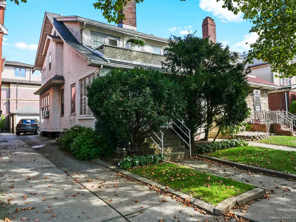 309 Avenue J image 1 of 16