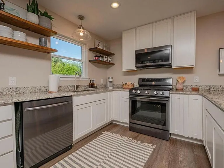 7 Lauderdale Dr — Photo 20