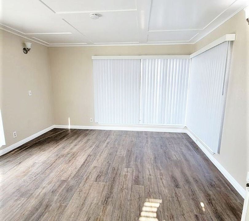 1st image of 2562 Cedar Ave