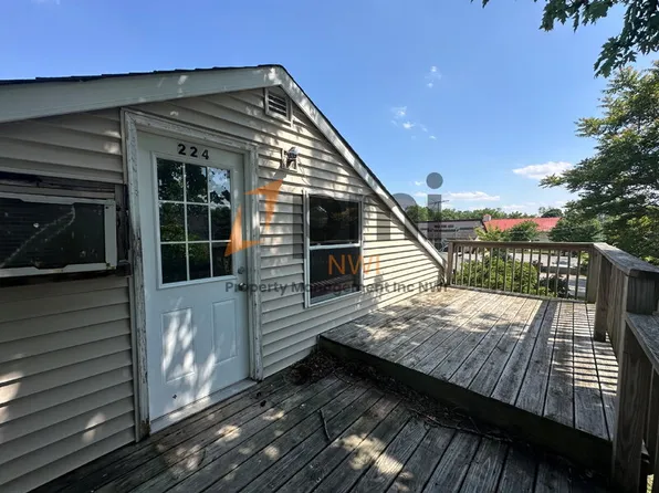 224 S Main St, Kouts, IN 46347