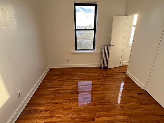 4th image of 405 W 149th St #6E