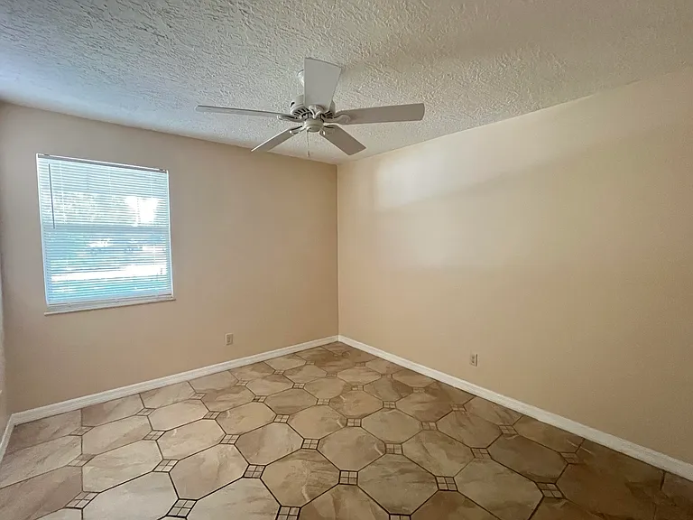 944 Louisiana Ave — Photo 14