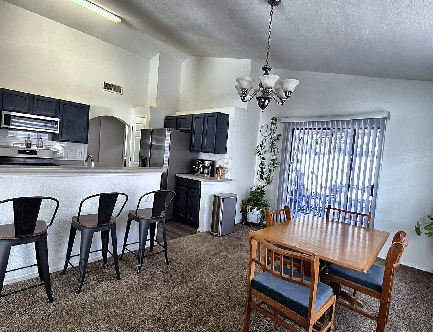 3 bed, 1228 sqft, $1,549 — Photo 1