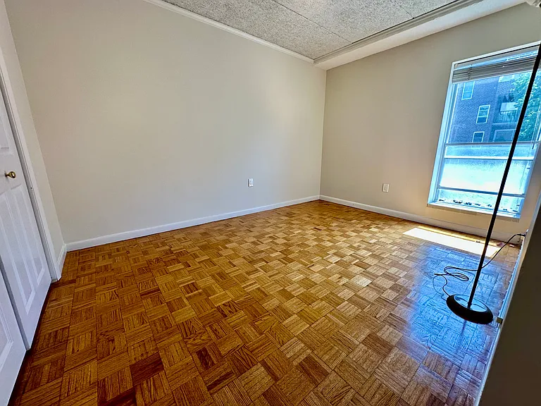 44 Broadlawn Park — Photo 16