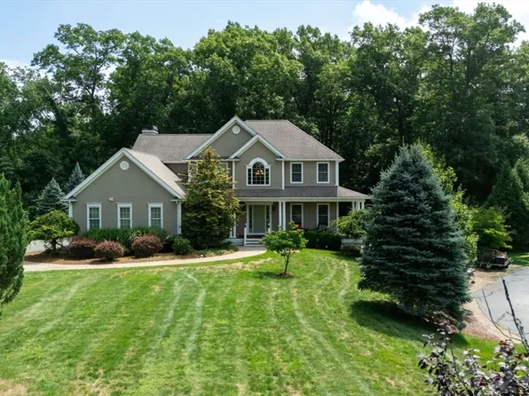 68 Raymond A Sampson Dr, North Attleboro, MA 02760