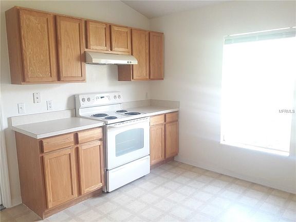 3rd image of 114 Spoonbill Ct