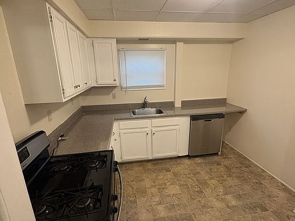 4th image of 63 Langslow St #1