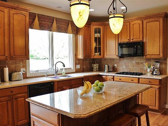 4th image of 6729 Surlyn Ct