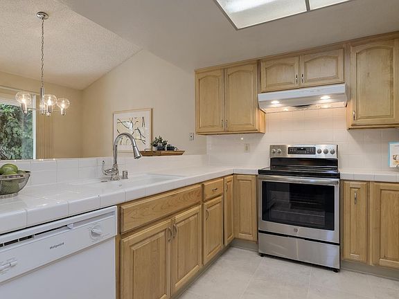 3rd image of 20268 Northwest Sq