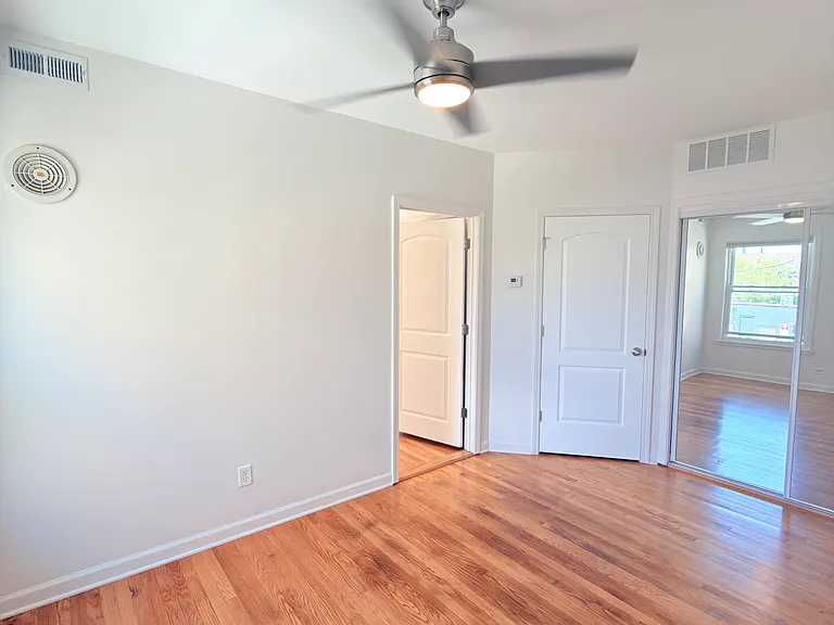 5121 W Agatite Ave #2E — Photo 4