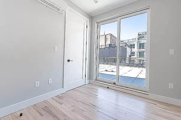 2nd image of 17 Jefferson St #2C