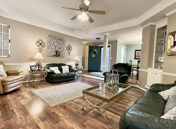 5th image of 807 Deerfield Dr