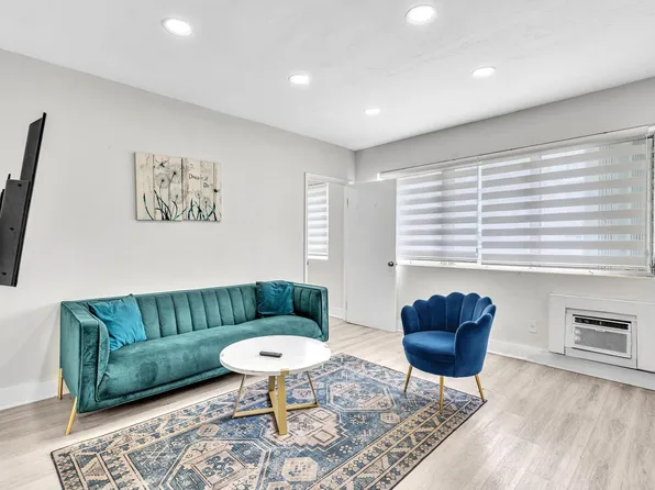 10004 E Bay Harbor Dr, Miami Beach, FL