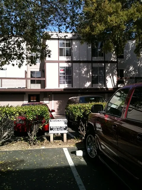 Building Photo - 2033 Sierra Rd #9