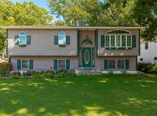 11 Nassau Rd, Poughkeepsie, NY 12601