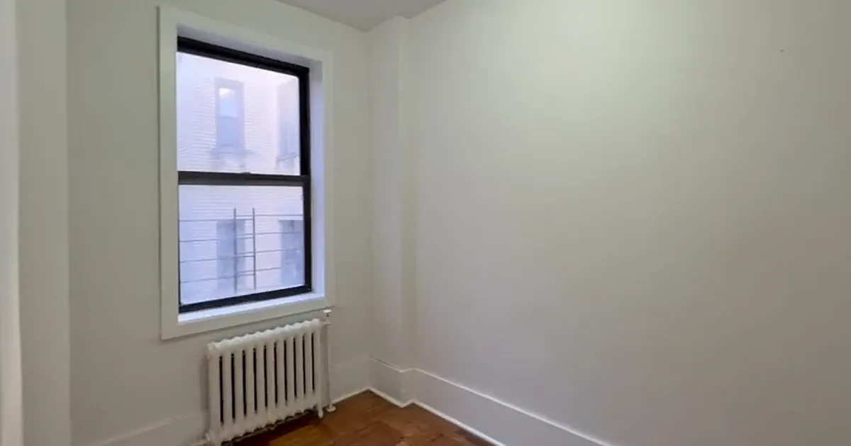 Building Photo - 25 Stanley Ave #1