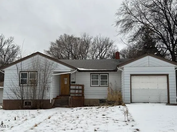 904 N Anderson St, Bismarck, ND 58501