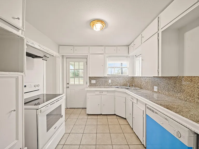 7502 Ley Rd — Photo 22