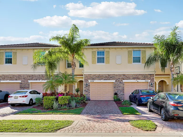 9504 SW Merlin Ct — Photo 33