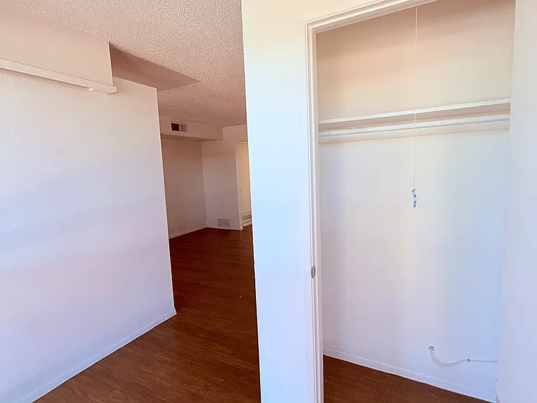 CATALINA VISTA APARTMENTS — Photo 54