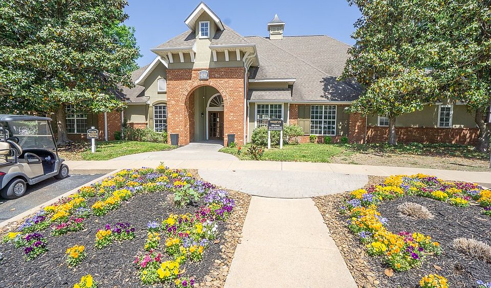 1st image of 4261 NE Meadow Creek Cir APT 306