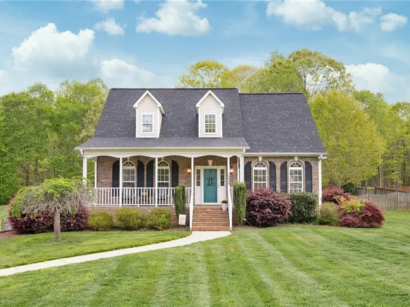 224 Longwood Dr, Advance, NC 27006