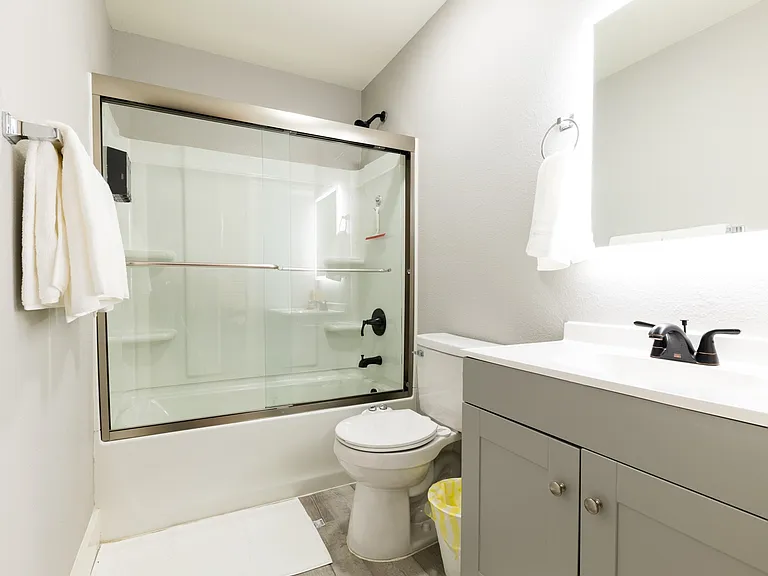 725 S Tehama St #7 — Photo 18