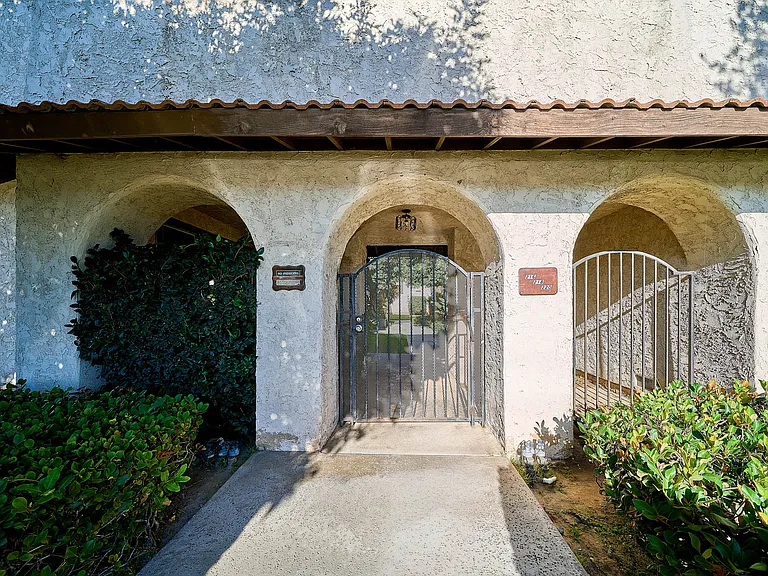 216 N Alhambra Ave #B — Photo 4