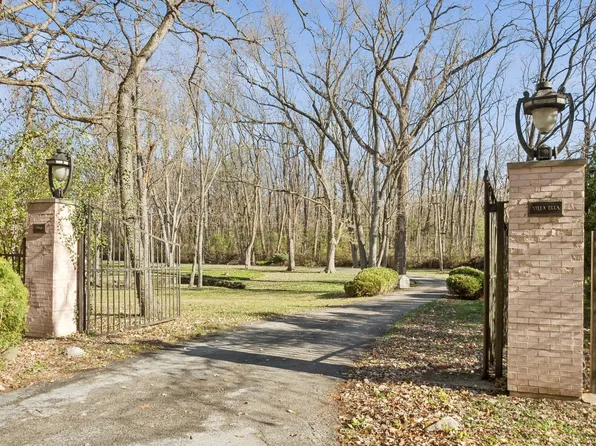 1738 Butterfield Ln, Flossmoor, IL 60422