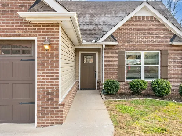 585 Cameo Ct, Clarksville, TN 37042