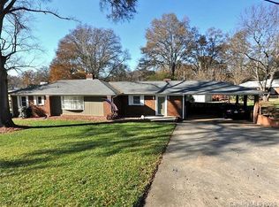 5531 Hickory Grove Rd, Charlotte, NC 28215