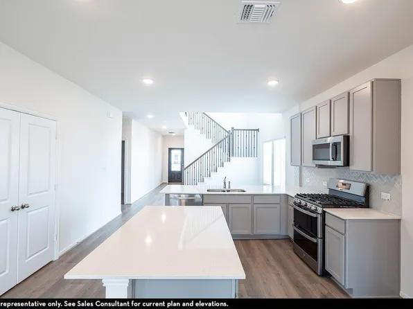 541 Yellowstone Dr, Kyle, TX 78640