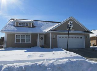 4834 Isabella Circle, Hobart, WI 54155