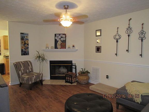 2nd image of 3223 Kingsmore Dr
