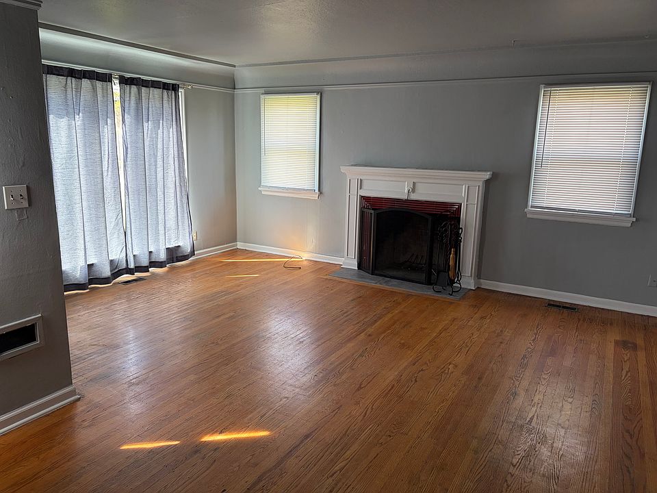 1st image of 705 NE Dekum St