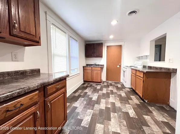 313 W Cesar E Chavez Ave, Lansing, MI 48906