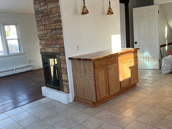 5th image of 4 North Glenwoods Road