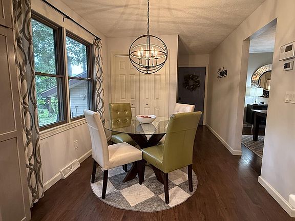 5th image of 2271 Ridgewood Ct