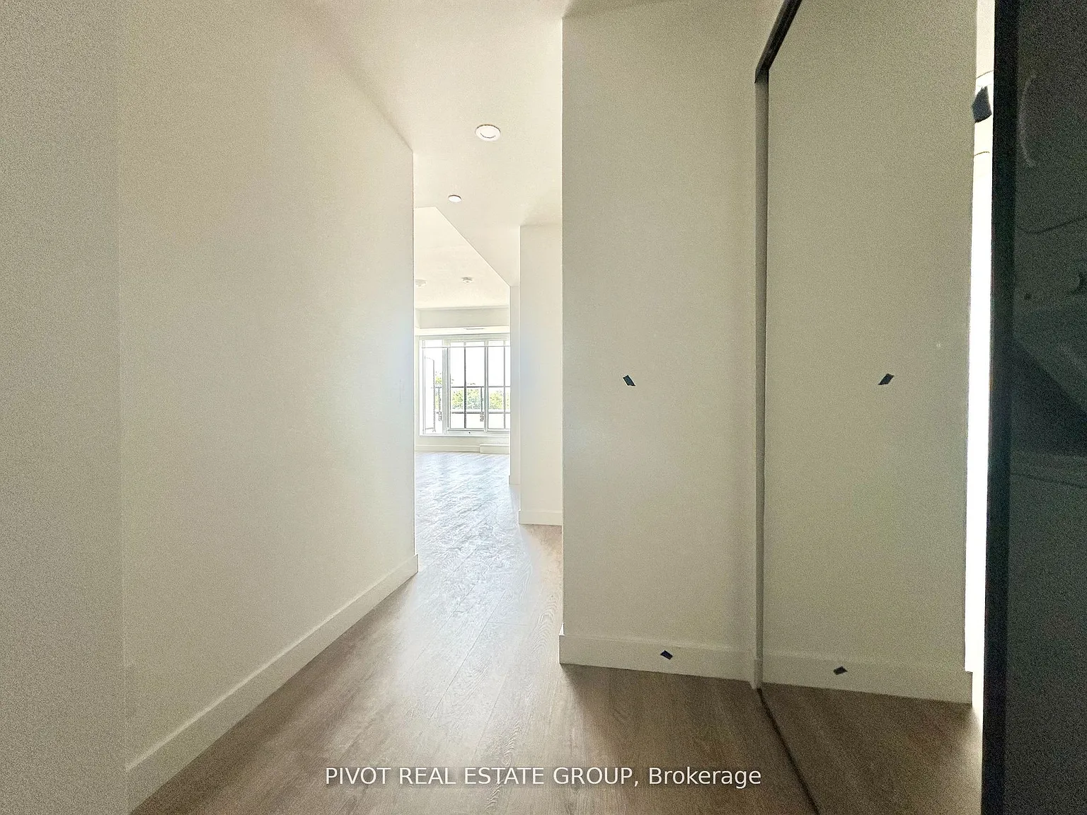 QA Condos — Photo 3