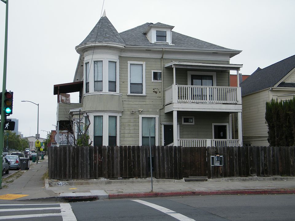 1st image of 1005 5th Ave #L